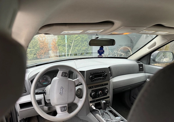 Jeep Grand Cherokee cena 21000 przebieg: 392908, rok produkcji 2007 z Świnoujście małe 16